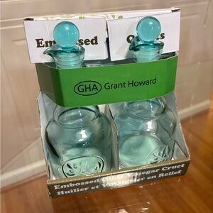 NEW Howard Grant Embossed Oil & Vinegar Cruet Set 10 Fl. Oz 290 ML